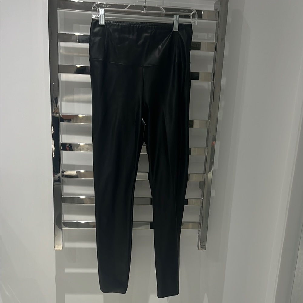 Wilfred Black Leggings
